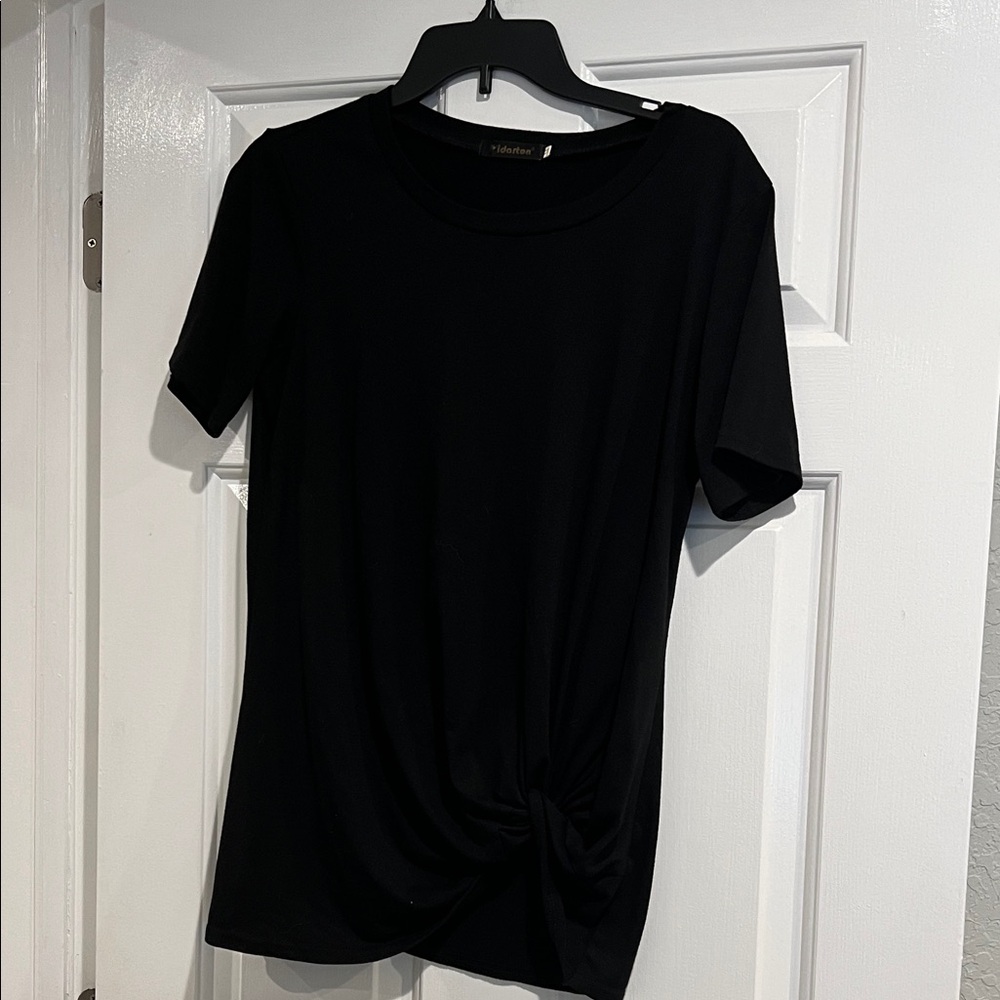 Chic Black Short Sleeve Top